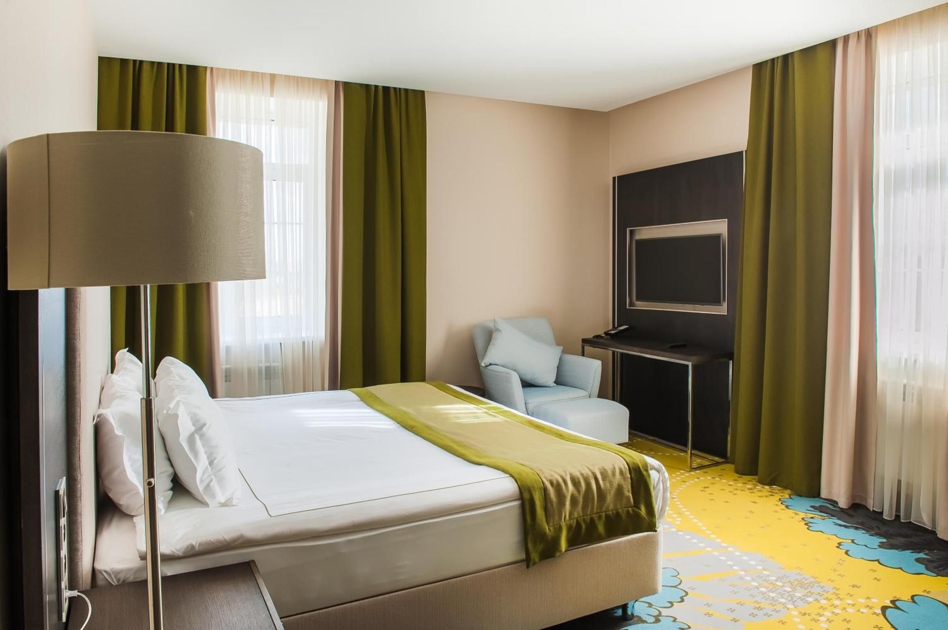 Queen Room