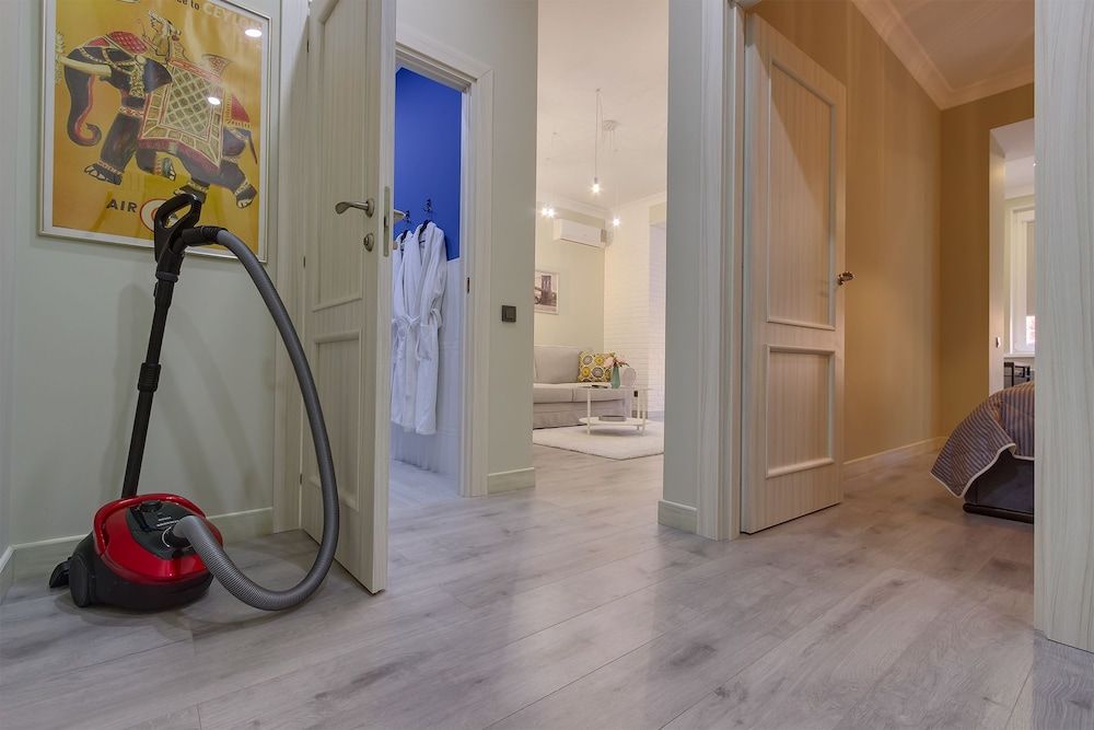 Opera Apartments Grand Apartment, 1 Queen Bed with Sofa bed, Ground Floor 4