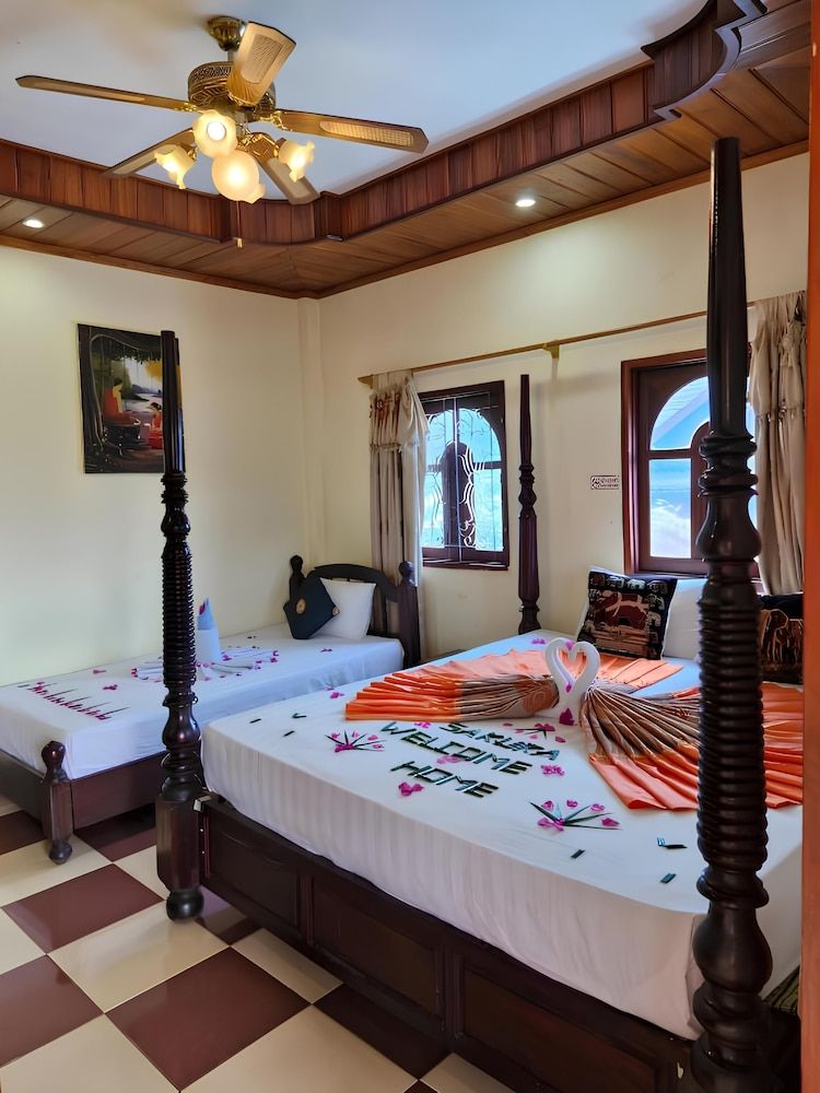 Sakura Hotel Deluxe Family room 2