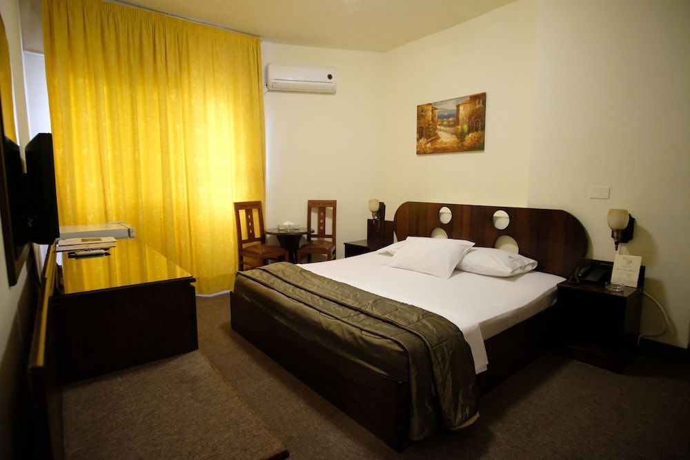 Hotel Grand Gabriel Standard Double or Twin Room 3