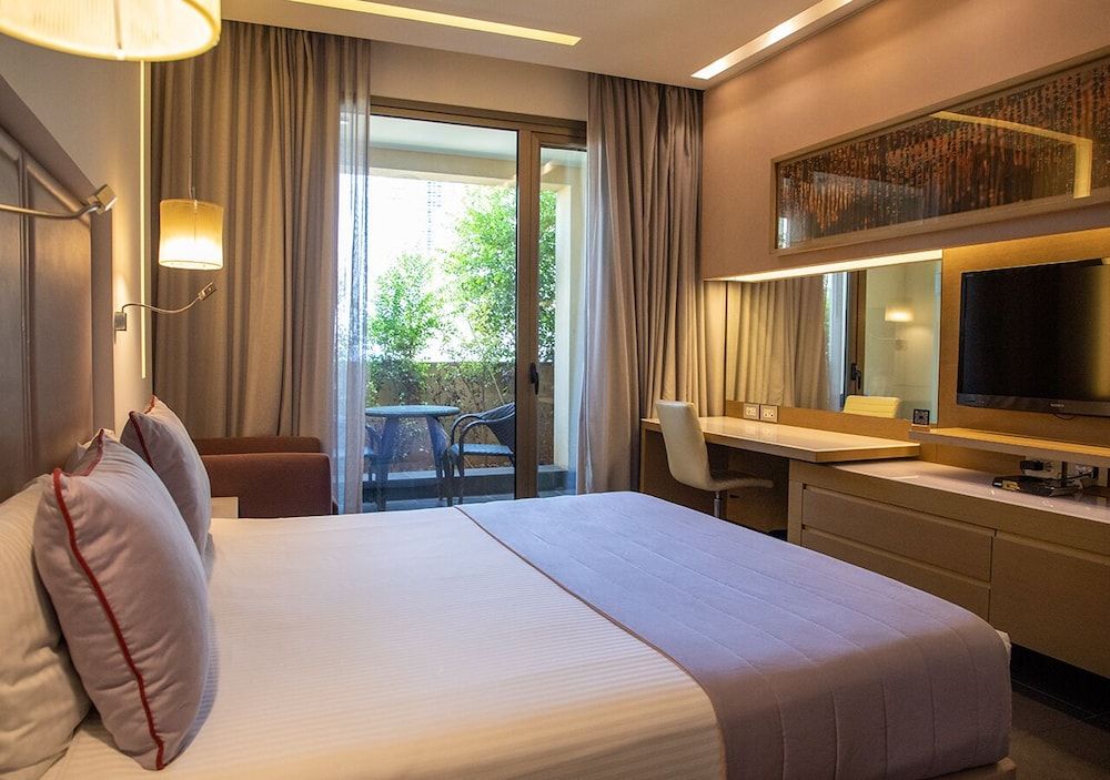 Saifi Suites Hotel Deluxe Double Room 3