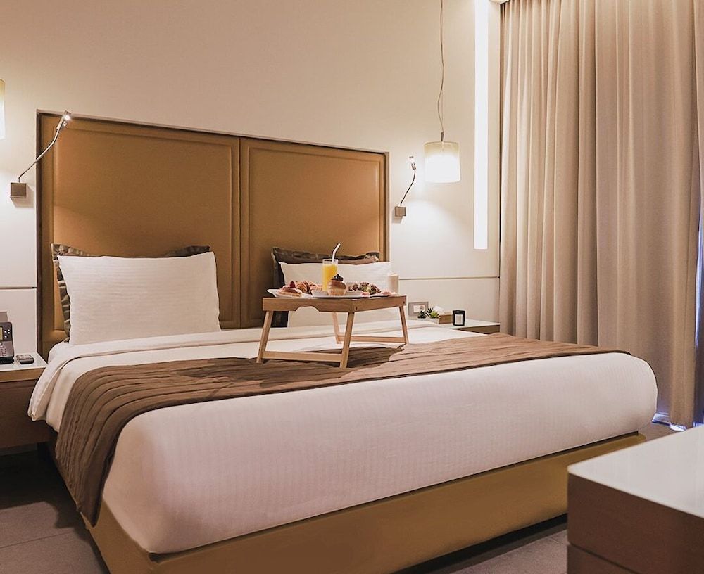 Saifi Suites Hotel Deluxe Double Room 5