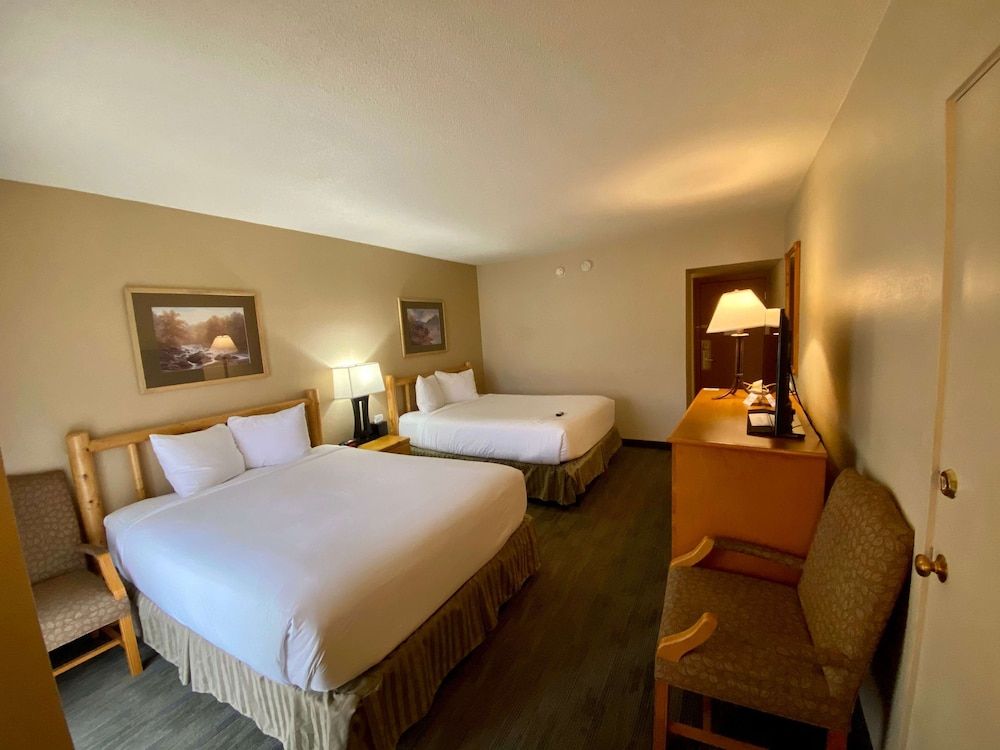 Standard Room, 2 Queen Beds, Non Smoking, Refrigerator (Pet Friendly)