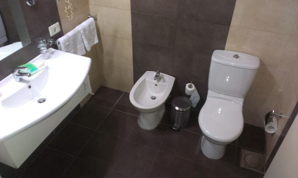 Madisson Hotel Standard Room, 1 Queen Bed 7