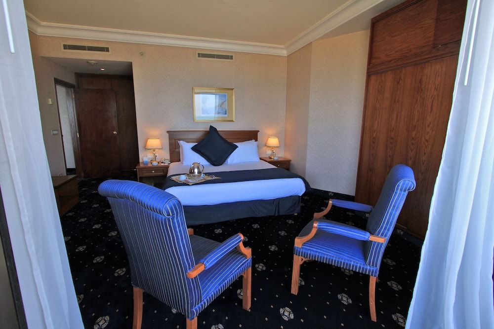Executive Suite, Sea View