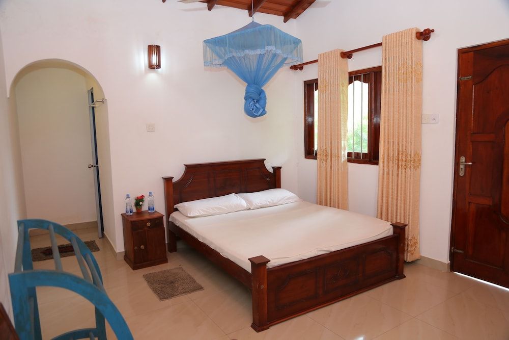 undefined Osanda Guest 8