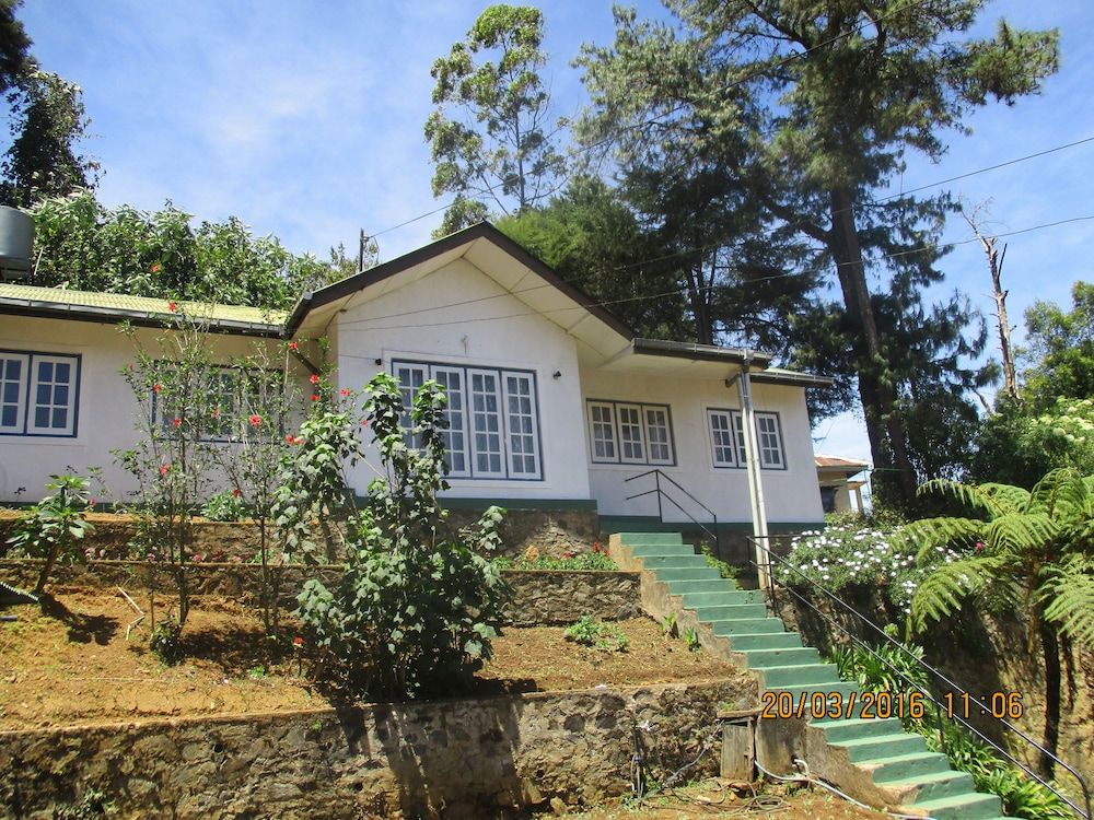 undefined Lake Crown Holiday Home 2