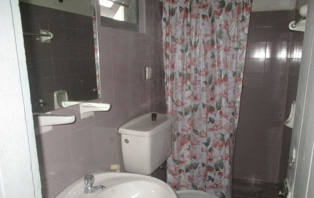 undefined Lake Crown Holiday Home 4