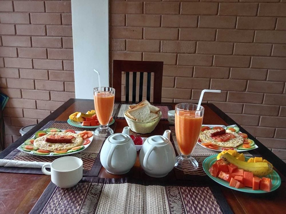 undefined Viewfront Ella 4