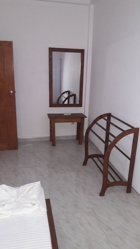 undefined Hotel Blue Moon 4