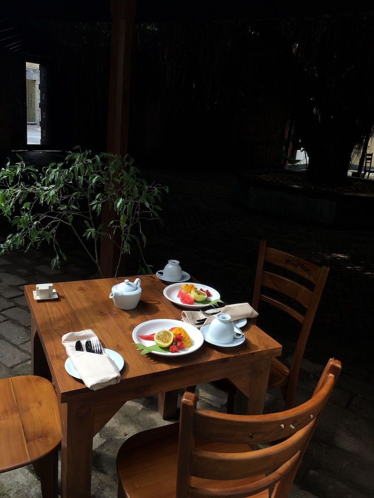 undefined Artisan Villa Colombo 8