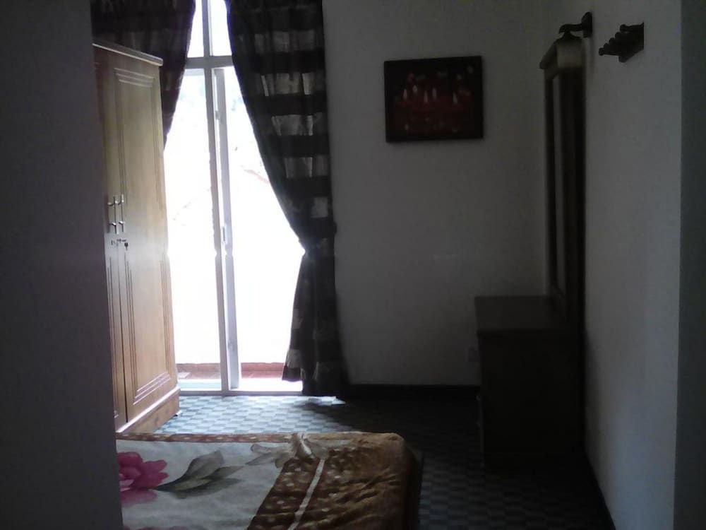 undefined Ashley Hills 2