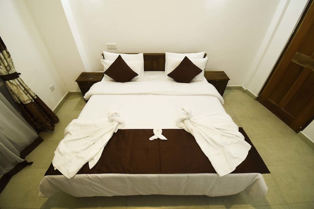 Hotel Ranvil Standard Double Room 11