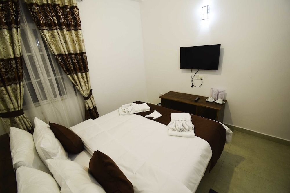 Hotel Ranvil Standard Double Room 13