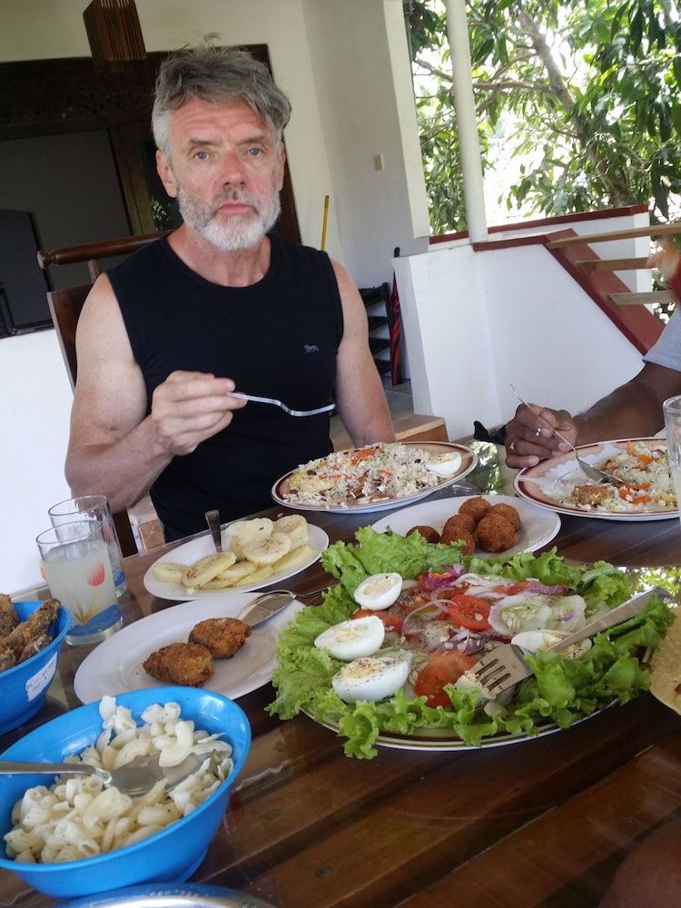 undefined Sana Guest 7