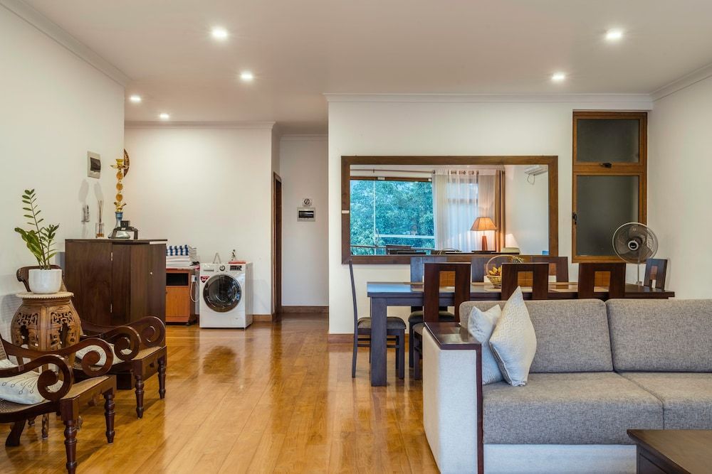 Lakeview Pointe Luxury Apartment, 3 Bedrooms, Balcony, Lake View 14