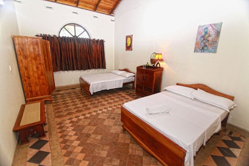 undefined Rockwood Villa 3