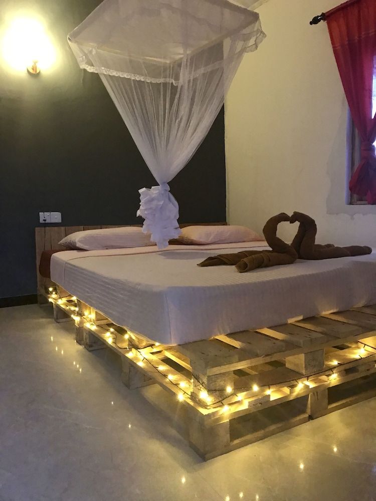 The Coconut Comfort Double Room, 1 Queen Bed, Garden Area 2