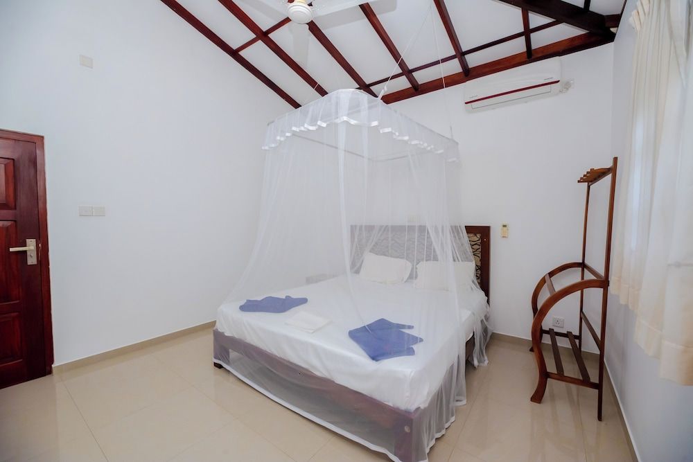 Villa Almond Leaf Villa, 4 Bedrooms 4