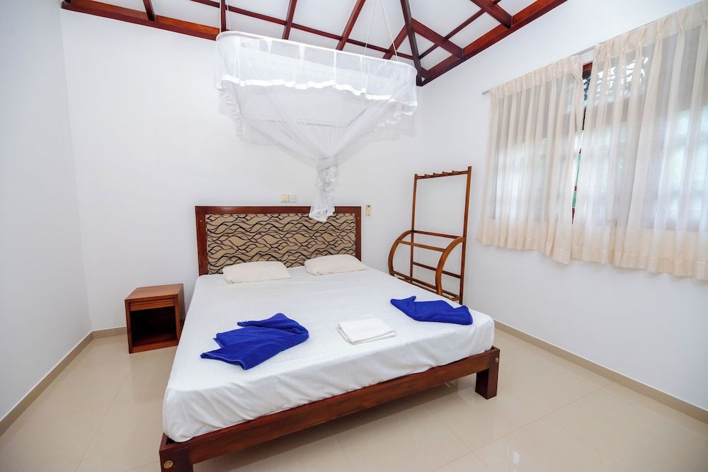 Villa Almond Leaf Villa, 4 Bedrooms 6