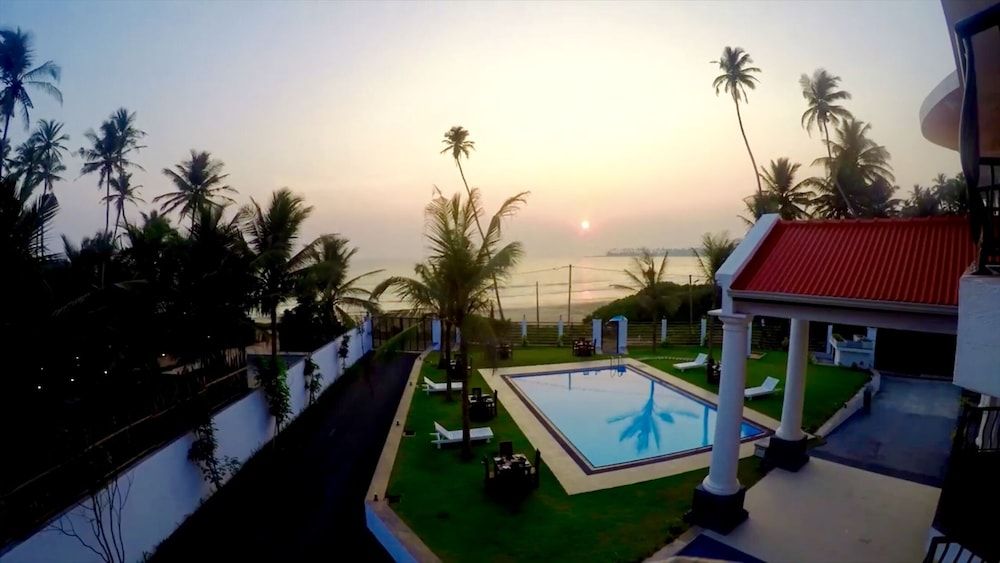 Crystal Resort Dickwella Deluxe Double Room, Balcony, Beach View 7