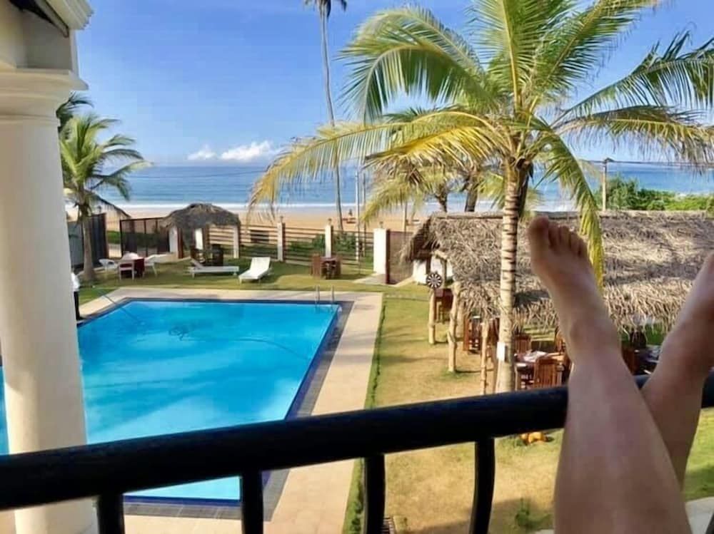 Crystal Resort Dickwella Deluxe Double Room, Balcony, Beach View 6