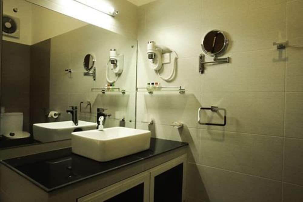 Yoho Thuruliya Lodge Junior Suite, 2 Twin Beds, Mountain View 5