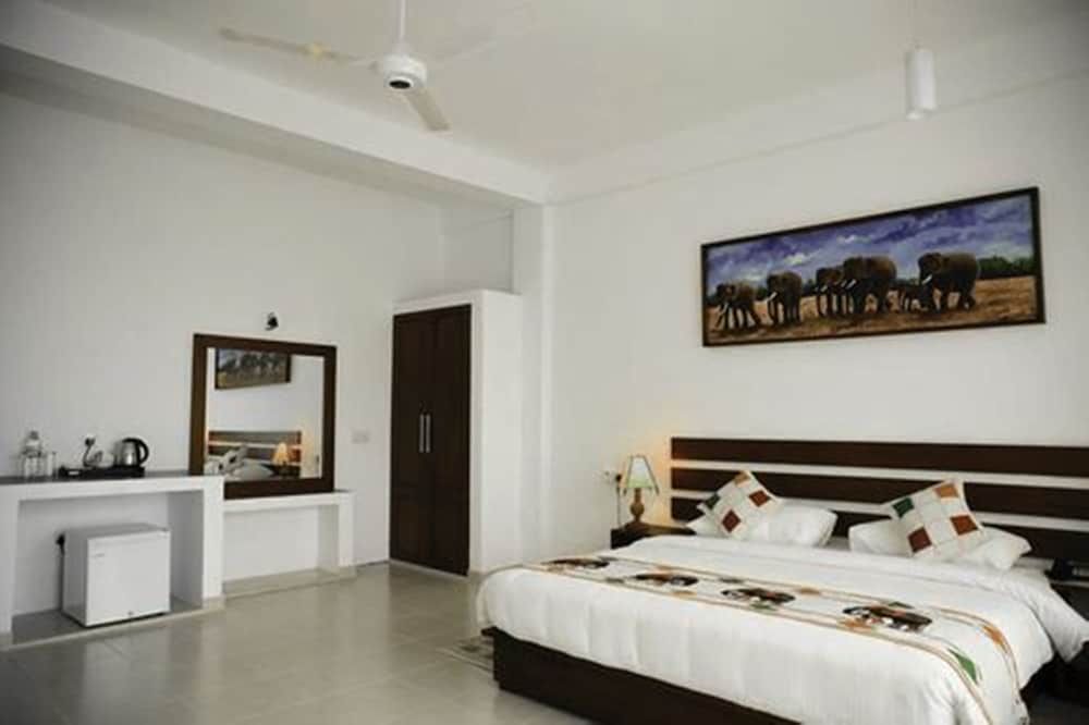 Yoho Thuruliya Lodge Junior Suite, 2 Twin Beds, Mountain View 7