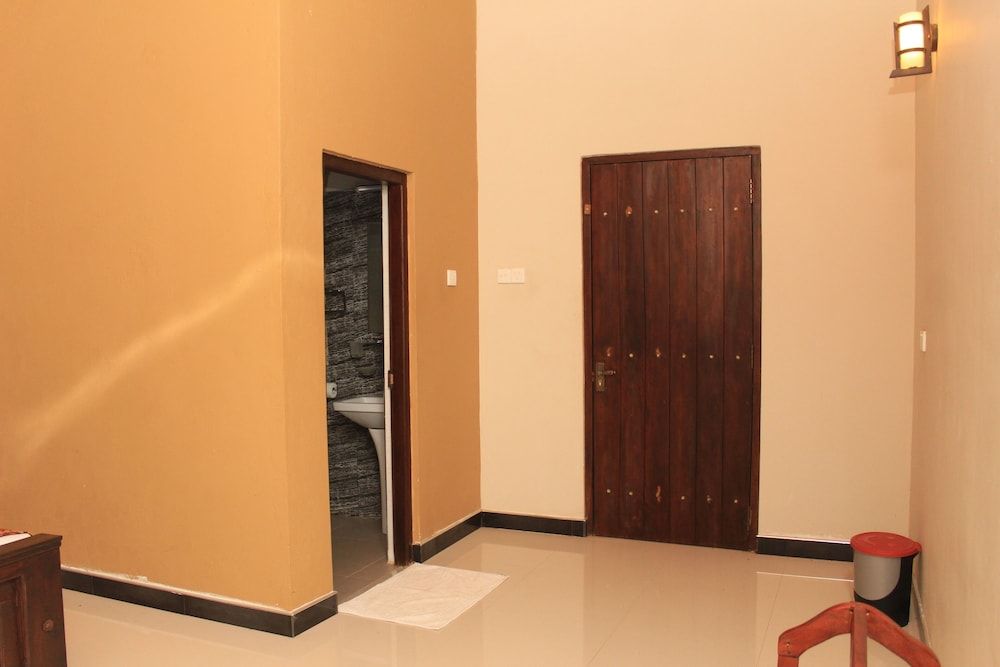 Serenity Sigiri Resort Deluxe Double Room 4