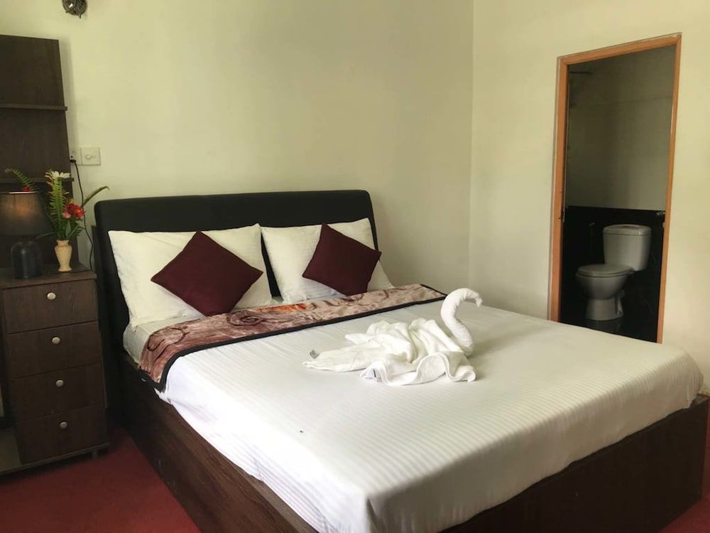 Yoho Green Lake View Double Room