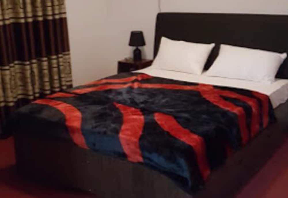 undefined Yoho Green Lake View 10