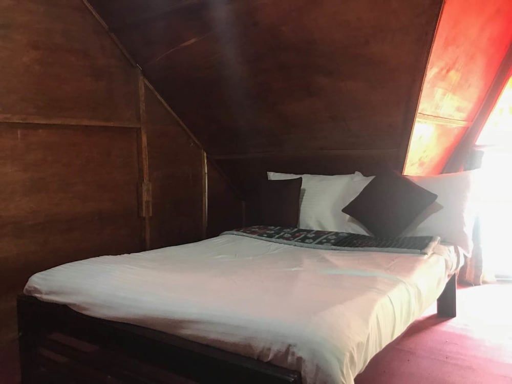 Yoho Green Lake View Double Room 2