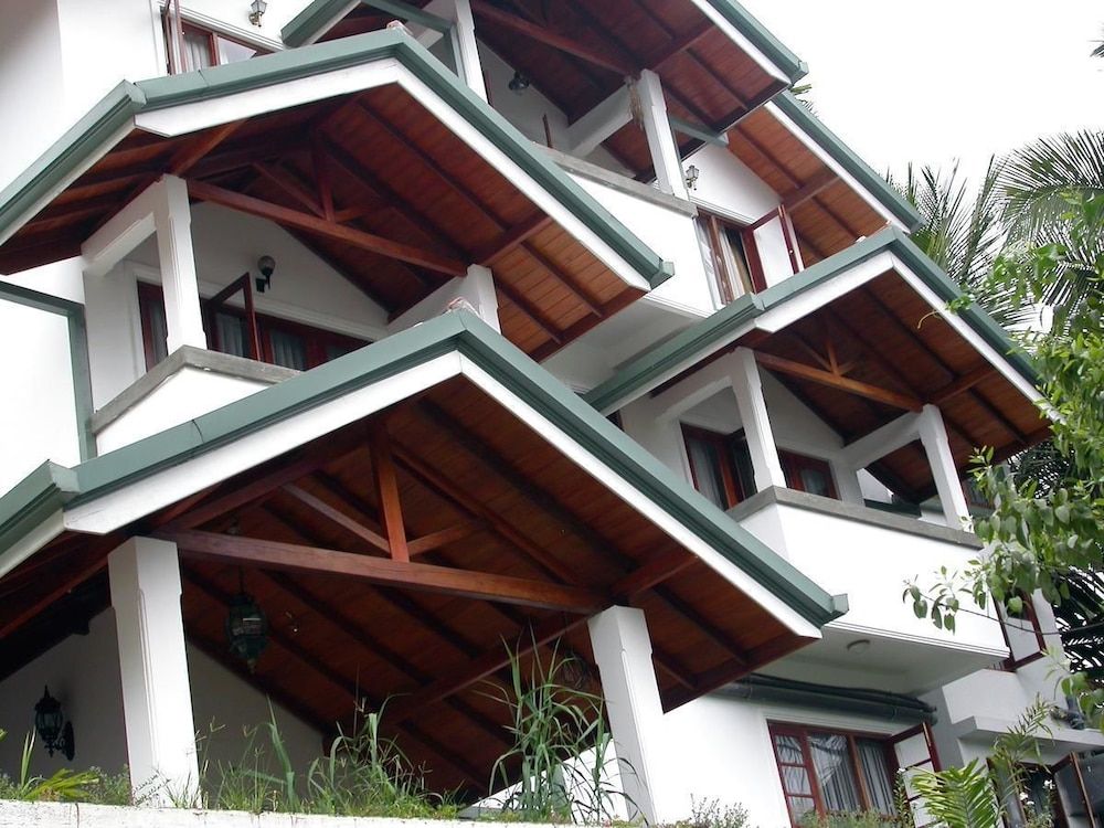 undefined Grand Kandy Villa Hotel 2