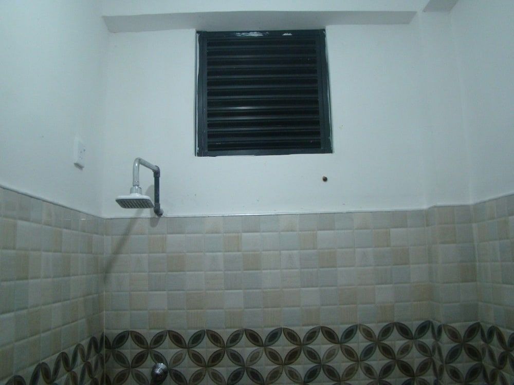 Ella Sashen Hotel Double Room 10