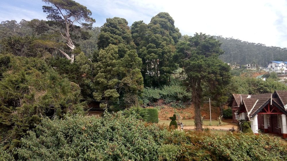 undefined Everglow Apartment 10