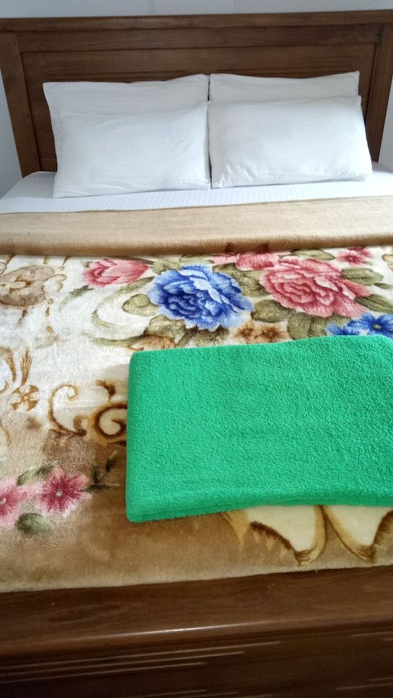 undefined Everglow Apartment 4