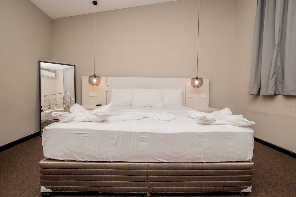 W Residence Kandy Deluxe Double Room, Balcony, Mountain View 11