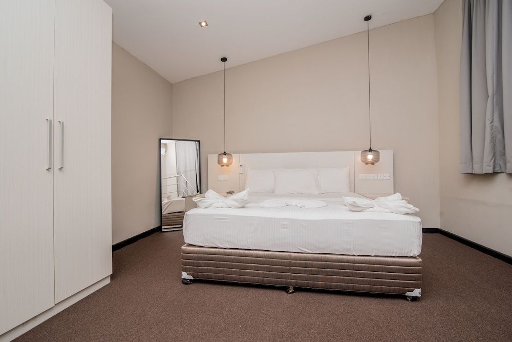 W Residence Kandy Deluxe Double Room, Balcony, Mountain View 10