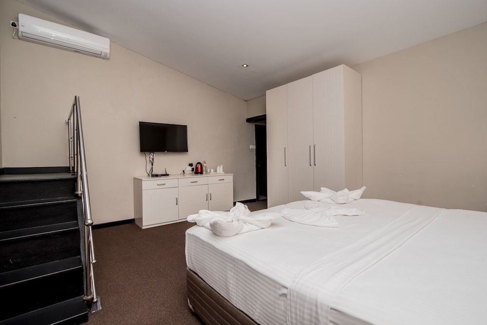 W Residence Kandy Deluxe Double Room, Balcony, Mountain View 14