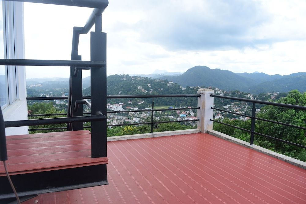 W Residence Kandy Family Penthouse, Balcony, City View 6