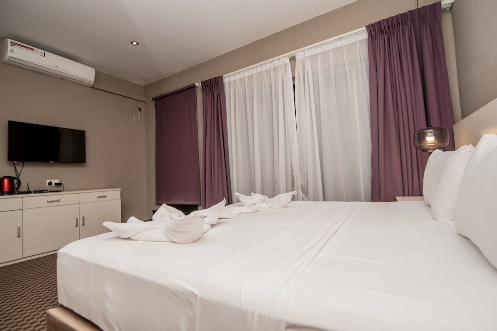 W Residence Kandy Deluxe Double Room, Garden View 3