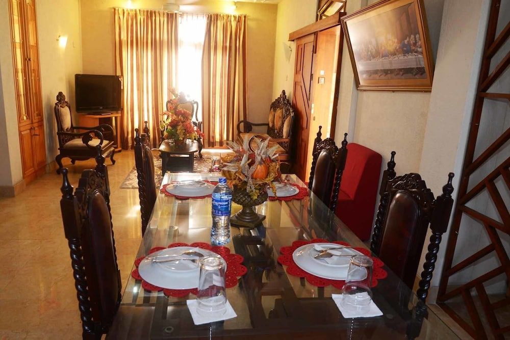 Room Service - Dining