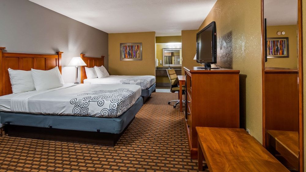 Standard Room, 2 Double Beds, Non Smoking, Jetted Tub