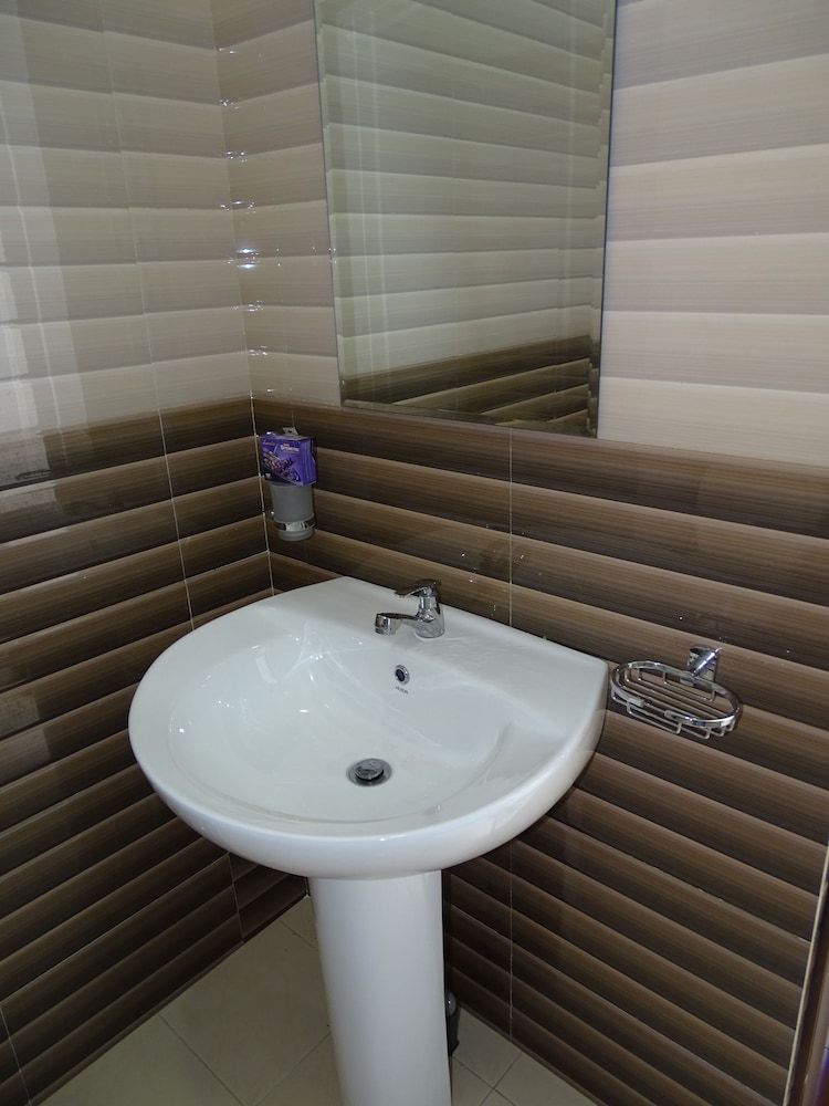 Aainn Guest Economy Quadruple Room, Multiple Beds, Smoking 4