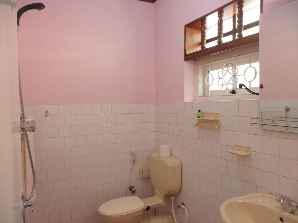 Mount Mary Inn Family Room 5