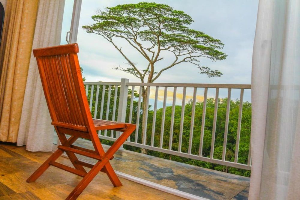 Bee View Home Stay Deluxe Double Room 2