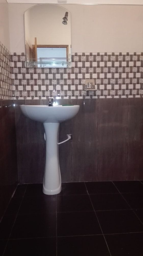 Ranmitha Villa Deluxe Triple Room, 1 Bedroom, Kitchen, Garden View 6