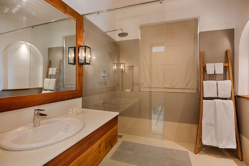 Villa 700 Superior Double Room, Ocean View 5