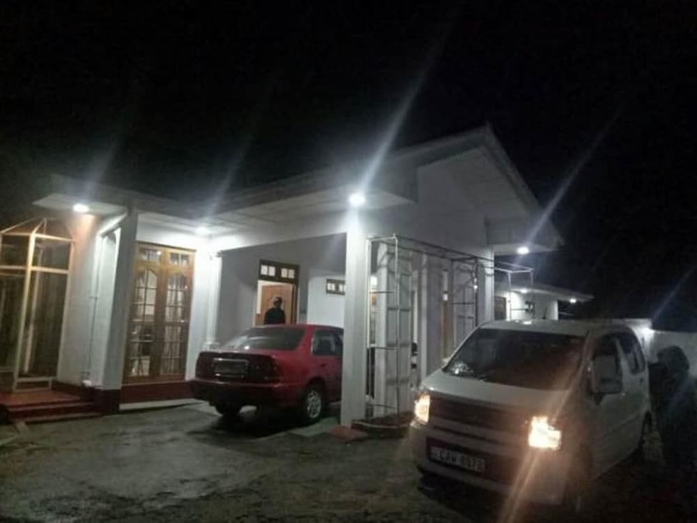 undefined Royal Garden Hotel 2