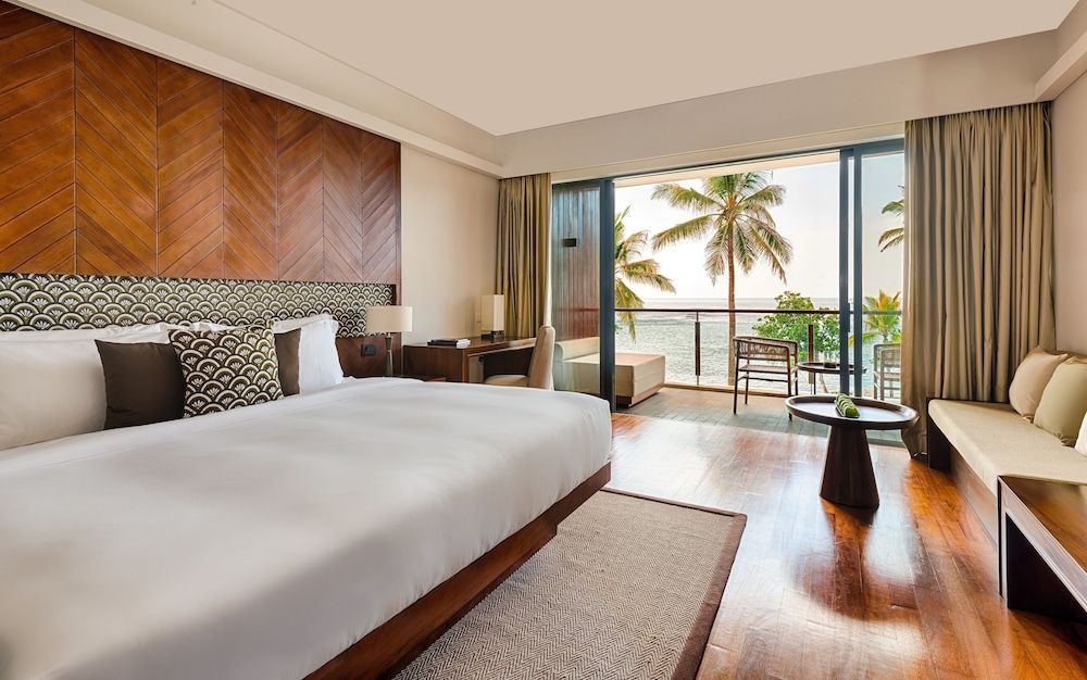 undefined Le Grand Galle 9